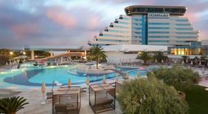 WELLNESS ODMOR za dvoje u Hotelu Olympia Vodice uz 2 noćenja s polupansionom u deluxe sobi, uz neograničeni pristup bazenu i fitnessu. Vrhunski LUKSUZ koji zaslužujete!