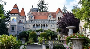 JEDNODNEVNI IZLET U MAĐARSKU! Otkrijte čarobni dvorac ljubavi Bory i povijesni Stolni Biograd, zatim uživajte u šetnji Siófokom uz Balaton - tornjevi, galerije, baština i obala najvećeg jezera čekaju!