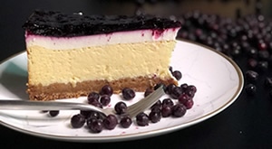 NAJSLAĐA PONUDA U GRADU! Crno Jaje i slastičarna Orijent nude mini obiteljsku ili veliku rođendansku tortu FERRERO, PARFE ili CHEESECAKE s borovnicama već od 20 €!