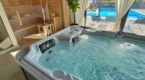 [JESENSKI BIJEG] 2 dana i 1 noćenje s DORUČKOM za dvoje u luksuznom 16 Lakes Hotelu 4*! Uživajte u kraljevskom wellnessu nadomak PLITVIČKIH JEZERA - za savršen ODMOR koji zaslužujete!
