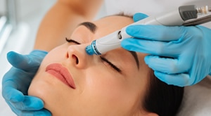 POMLADITE I OSVJEŽITE KOŽU u Roya Beauty   Hair Studio Dugom Selu – mini facial, ULTRAZVUK ili hladni čekić, radiofrekvencija, LED maska i 60-minutni HydraFacial tretman!
