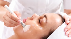 Tajna KOREJSKOG sjaja u Zagrebu! GLASS SKIN tretman lica u Beauty centru Kozlinger za samo 35 €! Dubinsko čišćenje i njega za SAVRŠEN ten + 10% popusta na lily.hr webshopu!