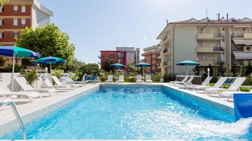 Club Hotel Residence Cesenatico - Odmor u Italiji, Cesenatico, Italija - 947 EUR - 7x noćenje u četverokrevetnoj sobi s balkonom za 2 osobe (2 djece do 14 godina besplatno), All inclusive (talijanski i internacionalni doručak, ručak i večera u hotelskom buffet restoranu)
