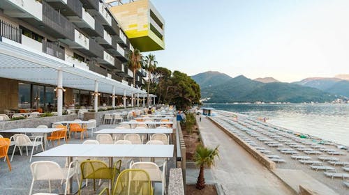 Carine Hotel Park - All inclusive jesen uz more, Bijela, Crna Gora - 541 EUR - 3x noćenje u dvokrevetnoj sobi s pogledom na planinu za 2 osobe, All inclusive