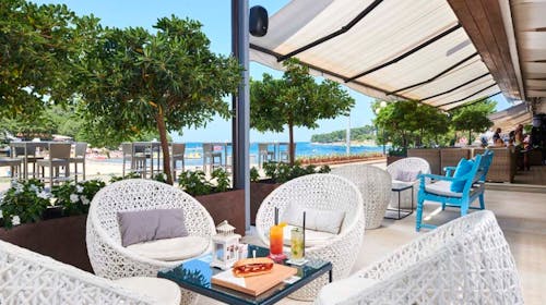 Hotel Istra Plava Laguna - Ljeto u Poreču, Poreč, Istra, Hrvatska - 669 EUR - 5x noćenje u Economy sobi s dodatnim ležajem za 2 osobe (1. dijete do 11,99 godina i 2. dijete do 4,99 godina besplatno), Polupansion