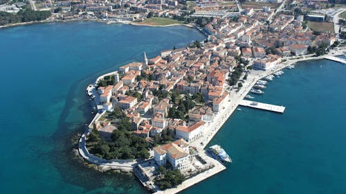 Hotel Plavi Plava Laguna - Obiteljsko ljeto u Poreču, Poreč, Istra, Hrvatska - 919 EUR - 5x noćenje u Classic dvokrevetnoj sobi s balkonom i dodatnim ležajem za 2 osobe (1. dijete do 11,99 godina i 2. dijete do 4,99 godina besplatno), Polupansion
