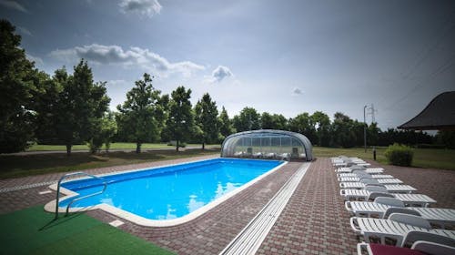 Hotel Ovit - Odmor u Mađarskoj, Keszthely, Mađarska - 316 EUR - 2x noćenje u dvokrevetnoj Standard sobi s terasom ili balkonom i čajnom kuhinjom za 2 osobe, Polupansion