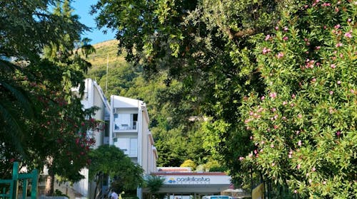 Hotel Castellastva - Ljeto u Petrovcu, Petrovac, Crna Gora - 693 EUR - 5x noćenje u Standard dvokrevetnoj sobi za 2 osobe, Polupansion
