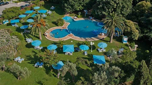 Hotel Rivijera - Ljeto u Petrovcu, Petrovac, Crna Gora - 420 EUR - 3x noćenje u dvokrevetnoj Standard sobi za 2 osobe (1 dijete do 11,99 godina besplatno), Polupansion