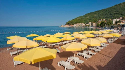 Hotel Rivijera - Ljeto u Petrovcu, Petrovac, Crna Gora - 469 EUR - 3x noćenje u dvokrevetnoj Standard sobi za 2 osobe (1 dijete do 11,99 godina besplatno), Polupansion