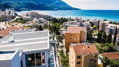 Hotel Lusso Mare by Aycon - Jesen udvoje, Bečići, Crna Gora - 262 EUR - 3x noćenje u dvokrevetnoj Standard sobi za 2 osobe, Doručak