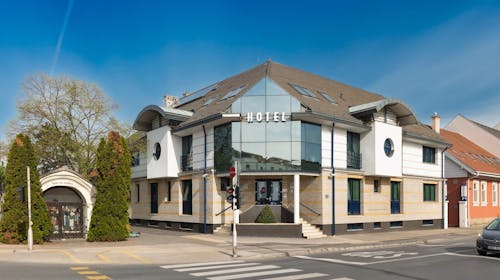 Hotel Kalvaria - Odmor u Mađarskoj , Győr, Mađarska - 184 EUR - 2x noćenje u objektu s 4 zvjezdice za 2 osobe, Doručak