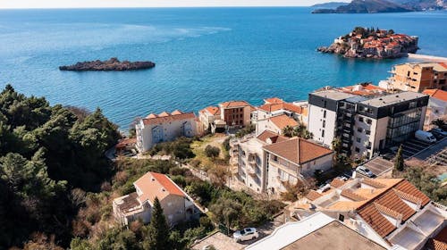 Villa Vanty by Aycon - Proljeće na prestižnoj lokaciji, Sveti Stefan, Crna Gora - 188 EUR - 3x noćenje u dvokrevetnoj Standard sobi za 2 osobe, Besplatan Wi-Fi