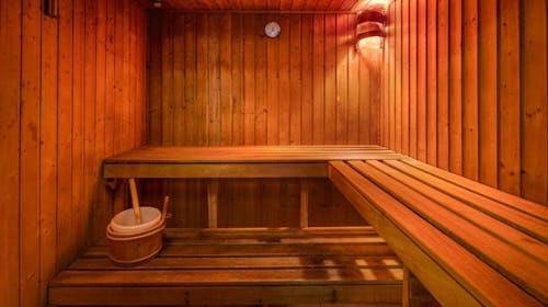 Kristály Hotel Keszthely - Romantičan wellness odmor tijekom praznika, Keszthely, Mađarska - 455 EUR - 3x noćenje u Deluxe sobi za 2 osobe, Polupansion