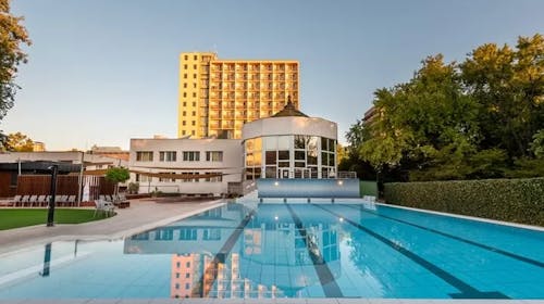 Hotel Baratsag - Termalni odmor, Hajdúszoboszló, Mađarska - 636 EUR - 5x noćenje u dvokrevetnoj Standard sobi za 2 osobe, Polupansion (buffet doručak i večera)