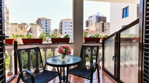 Villa Dvor Kornić - Proljeće i jesen u Budvi, Budva, Crna Gora - 305 EUR - 5x noćenje u dvokrevetnoj Standard sobi za 2 osobe, Doručak