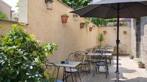 Garni Hotel Vladimir by Aycon - Početak i kraj ljeta udvoje, Budva, Crna Gora - 525 EUR - 5x noćenje u dvokrevetnoj Standard sobi za 2 osobe, Doručak