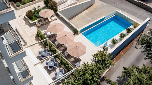 Hotel Idila by Aycon - Obiteljsko ljeto, Budva, Crna Gora - 525 EUR - 3x noćenje u dvokrevetnoj Deluxe sobi s pogledom na park za 2 osobe (1 dijete do 11,99 godina besplatno), Doručak