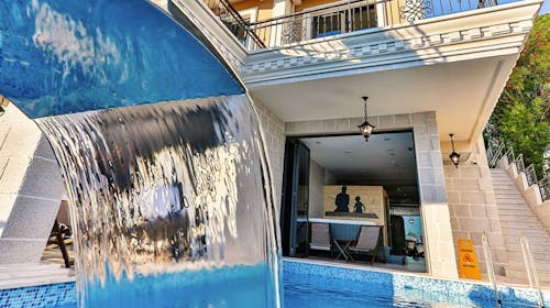 Boutique Hotel Tate by Aycon - Obiteljsko ljeto u Budvi, Budva, Crna Gora - 536 EUR - 3x noćenje u dvokrevetnoj Standard sobi (s dodatnim ležajem) za 2 osobe (1 dijete do 11,99 godina besplatno), Doručak