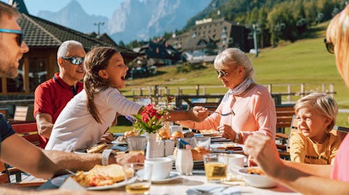Hit Alpinea Kranjska Gora Roulette**** – Svibanjski planinski wellness odmor, Kranjska Gora, Slovenija - 408 EUR - 3x noćenje u dvokrevetnoj sobi za 2 osobe, Polupansion