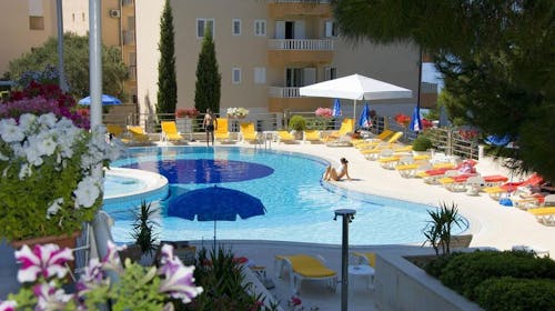 Hotel Horizont - Pozdrav ljetu na makarskoj rivijeri, Baška Voda, Makarska rivijera, Dalmacija, Hrvatska - 504 EUR - 3x noćenje u Standard dvokrevetnoj sobi s balkonom za 2 osobe, Polupansion (buffet doručak i večera)