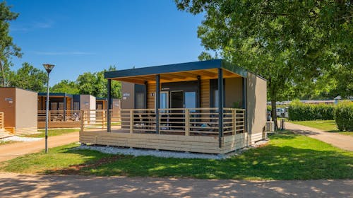 Camping Park Umag - Obiteljsko proljeće u mobilnim kućicama u Umagu, Umag, Istra, Hrvatska - 110 EUR - 2x noćenje u mobilnoj kućici Adria Blue ili Adria Garden (ovisi o raspoloživosti) za do 5 osoba (4 odrasle osobe i 1 dijete do 15,99 godina), Klima uređaj i grijanje