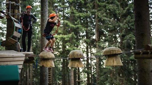 Wellness hotel Montis - Obiteljski odmor s adrenalinskim doživljajem na Goltama, Mozirje, Slovenija - 349 EUR - 2x noćenje u dvokrevetnoj Superior sobi za 2 osobe (1. dijete do 5,99 godina i 2. dijete do 14,99 godina besplatno), Polupansion (doručak i večera)