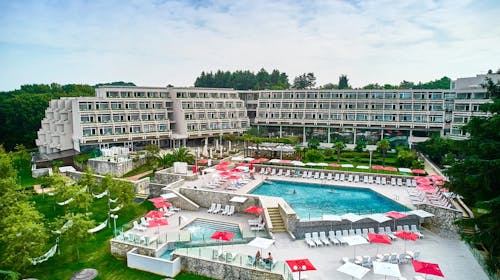 Hotel Mediteran Plava Laguna - Obiteljsko ljeto u Poreču, Poreč, Istra, Hrvatska - 1.148 EUR - 5x noćenje u dvokrevetnoj Classic sobi s dodatnim ležajem i balkonom za 2 osobe (1. dijete do 11,99 godina i 2. dijete do 4,99 godina besplatno), Polupansion