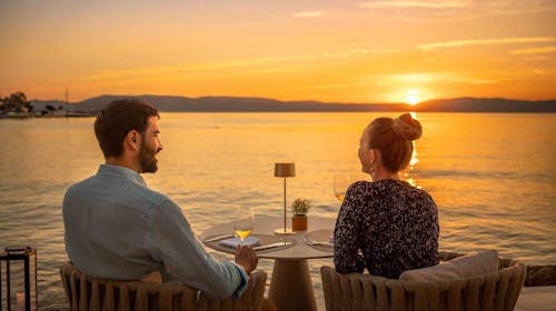 Veya Maradiso Hotel by Aminess - Ljeto za parove na Krku, Njivice, otok Krk, Hrvatska - 1.139 EUR - 7x noćenje u Standard dvokrevetnoj sobi za 2 osobe, Polupansion