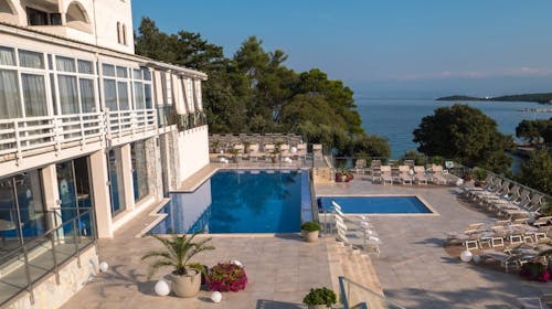 Hotel Malin - Wellness doček ljeta uz more na Krku - Suite s balkonom ili terasom, Malinska, otok Krk, Hrvatska - 466 EUR - 2x noćenje u Suite-u s balkonom ili terasom za 2 osobe (2 djece do 11,99 godina besplatno), Polupansion