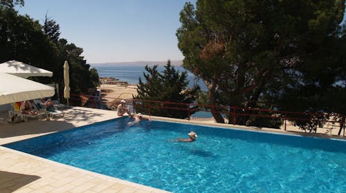 Hotel Zagreb Karlobag - All inclusive light ljeto, Karlobag, Hrvatska - 458 EUR - 5x noćenje u dvokrevetnoj sobi za 2 osobe (1. dijete do 11,99 godina besplatno i 2. dijete do navršene 1 godine besplatno), All inclusive light