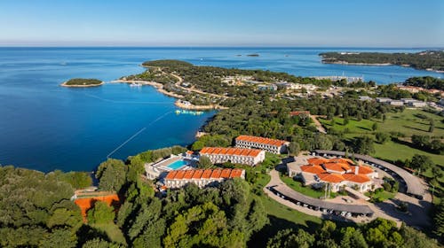 All inclusive Resort Funtana - Odmor na obali Istre, Funtana, Istra, Hrvatska - 238 EUR - 2x noćenje u Superior dvokrevetnoj sobi s balkonom za 2 osobe, All inclusive (doručak, ručak, večera i piće)