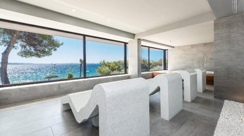 Hotel Pinija - Obiteljsko proljeće tijekom vikenda u novoj wellness oazi uz puni pansion, Petrčane, Dalmacija, Hrvatska - 326 EUR - 2x noćenje u Premium sobi s balkonom za 2 osobe (1 dijete do 11,99 godina i 1 dijete do 5,99 godina besplatno), Puni pansion
