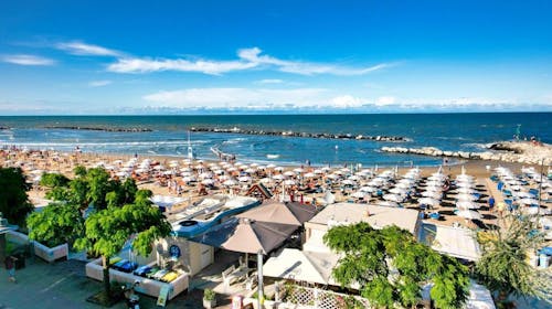 Hotel Levante - All inclusive light ljeto u Bellaria Igea Marina, Bellaria Igea Marina, Italija - 1.428 EUR - 7x noćenje u dvokrevetnoj sobi s balkonom za 2 osobe, All inclusive light u hotelskom restoranu