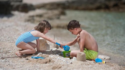 Valamar Sanfior Hotel - Vrhunsko obiteljsko ljeto u Rapcu, Rabac, Istra, Hrvatska - 571 EUR - 2x noćenje u sobi „Junior Suite“ za 2 osobe (2 djece do 11,99 godina besplatno), Polupansion s uključenim bezalkoholnim negaziranim pićima iz šankomata tijekom obroka