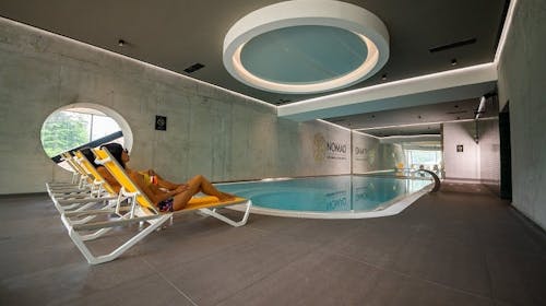 Hotel Nomad - Wellness oaza na Bjelašnici , Bjelašnica, Sarajevo, Bosna i Hercegovina - 10 EUR - Ulaz u SPA centar (bazen, relax zona i Kneipp klupa) u trajanju od 2 sata za 1 dijete do 15 godina, Besplatan Wi-Fi