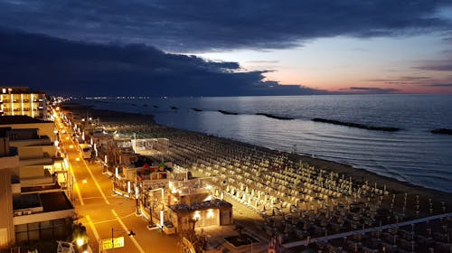 Hotel President - All inclusive light odmor uz plažu, Bellaria Igea Marina, Italija - 438 EUR - 3x noćenje u dvokrevetnoj sobi s balkonom ili bez balkona za 2 osobe, All inclusive light u hotelskom restoranu