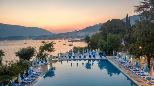 Hunguest Hotel Sun Resort - Odmor u Crnoj Gori, Herceg Novi, Crna Gora - 316 EUR - 2x noćenje u dvokrevetnoj sobi s balkonom za 2 osobe, Polupansion (buffet doručak i večera)