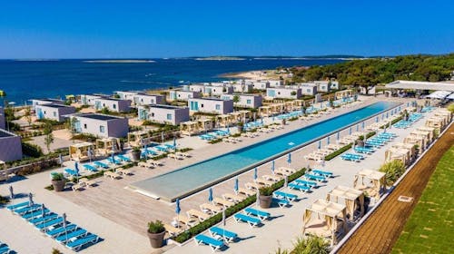 Arena Grand Kažela Camping - Proljeće u Medulinu - Camping Home Green, Medulin, Istra, Hrvatska - 270 EUR - 2x noćenje u Camping Home Green za 5 osoba, Ranu prijavu i kasnu odjavu (ovisno o raspoloživosti)