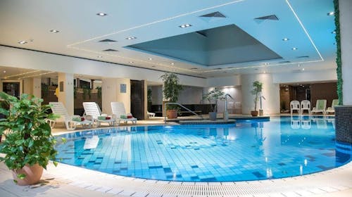 Palace Hotel Hevíz - Wellness ljetni odmor u Hévízu , Hévíz, Mađarska - 375 EUR - 2x noćenje u dvokrevetnoj Standard sobi za 2 osobe, Polupansion