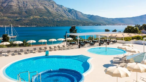 Marko Polo Maradiso Hotel by Aminess - Obiteljsko ljeto na Korčuli, Korčula, Dalmacija, Hrvatska - 335 EUR - 2x noćenje u dvokrevetnoj Comfort sobi za 2 osobe (1 dijete do 9,99 godina besplatno), Polupansion