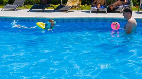 Hotel Quercus - All inclusive light odmor u Dalmaciji, Drvenik, Makarska rivijera, Dalmacija, Hrvatska - 260 EUR - 2x noćenje u dvokrevetnoj sobi s dodatnim ležajem (park strana) za 2 osobe (1 dijete do 12 godina i 2. dijete do 3 godine besplatno), All inclusive light