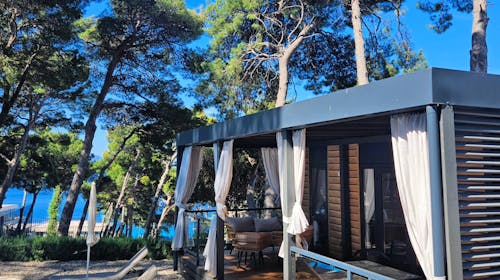 Park Villas by Morenia - Najam Deluxe kamping vile s privatnim bazenom, Podaca, Makarska rivijera, Dalmacija, Hrvatska - 538 EUR - 2x noćenje u kamping vili s privatnim grijanim bazenom za do 4 osobe, Korištenje hotelskih grijanih vanjskih bazena