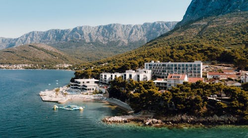 Park Villas by Morenia - Najam Deluxe kamping vile s privatnim bazenom, Podaca, Makarska rivijera, Dalmacija, Hrvatska - 1.265 EUR - 5x noćenje u kamping vili s privatnim grijanim bazenom za do 4 osobe, Korištenje hotelskih grijanih vanjskih bazena
