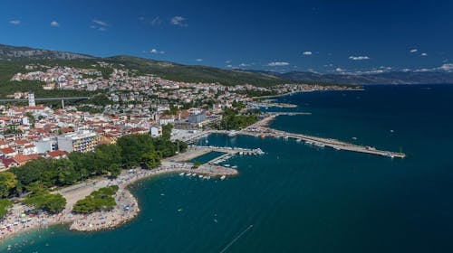 Hotel Crikvenica - Ljeto u Crikvenici, Crikvenica, Hrvatska - 979 EUR - 5x noćenje u dvokrevetnoj Superior sobi s balkonom za 2 osobe, Polupansion