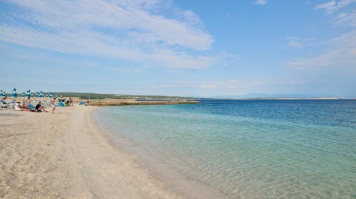 Hotel Selce - Last minute ljeto uz obalu, Selce, Hrvatska - 949 EUR - 7x noćenje u dvokrevetnoj sobi u mansardi za 2 osobe (1 dijete do 6,99 godina besplatno), Polupansion