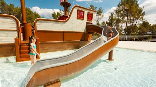 Santa Marina Boutique Camping - Premium glamping, Poreč, Istra, Hrvatska - 255 EUR - 4x noćenje u premium glamping šatoru s 2 spavaće sobe za do 5 osoba (4 odrasle osobe i 1 dijete do 11,99 godina), Posteljina i ručnici