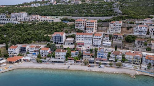 Hotel Adria - Ljetni odmor u Neumu, Neum, Bosna i Hercegovina - 383,50 EUR - 3x noćenje u dvokrevetnoj sobi za 2 osobe (dijete do 7 godina besplatno), Polupansion