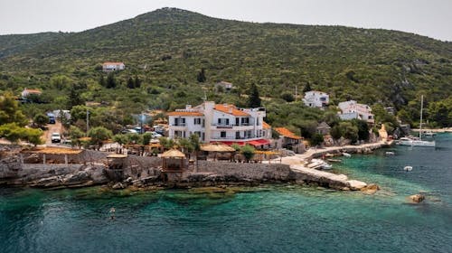 Hotel Timun - Last minute ljeto na otoku Hvaru, Hvar, Dalmacija, Hrvatska - 480 EUR - 4x noćenje u dvokrevetnoj sobi s balkonom (pogled park) za 2 osobe, Polupansion