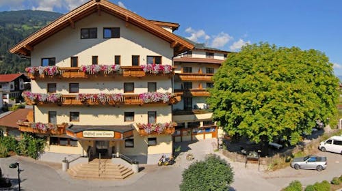 Gasthof zum Löwen - Odmor među alpskim vrhovima, Aschau, Austrija - 910 EUR - 6x noćenje u dvokrevetnoj sobi s balkonom za 2 osobe, Puni pansion